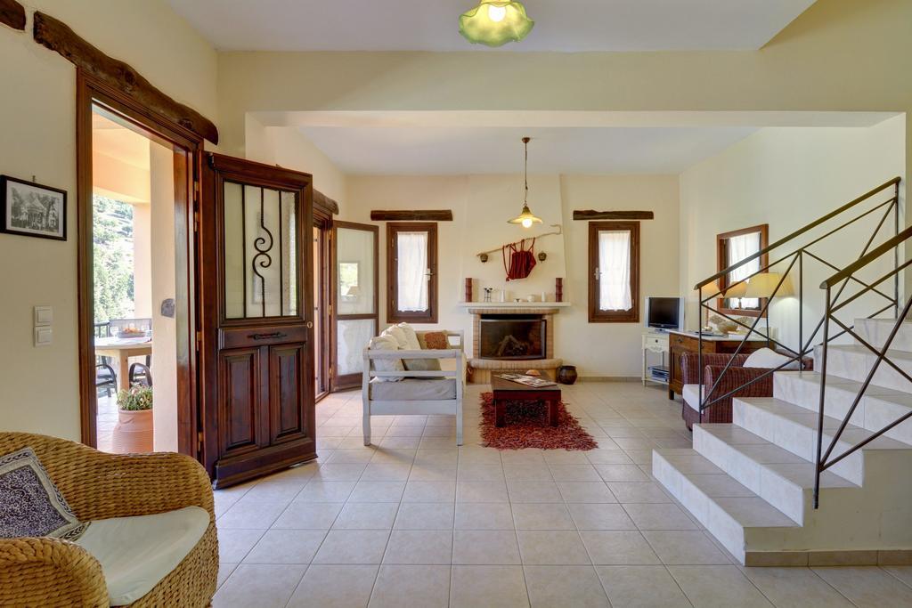 Oreinothea Villa Therison Room photo